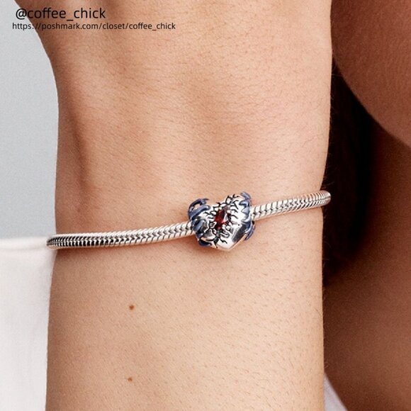 Pandora Stranger Things Glow-in-the-dark Heart Charm|Pendant - Picture 2 of 2